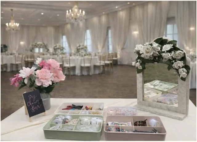 Charm Bar Image